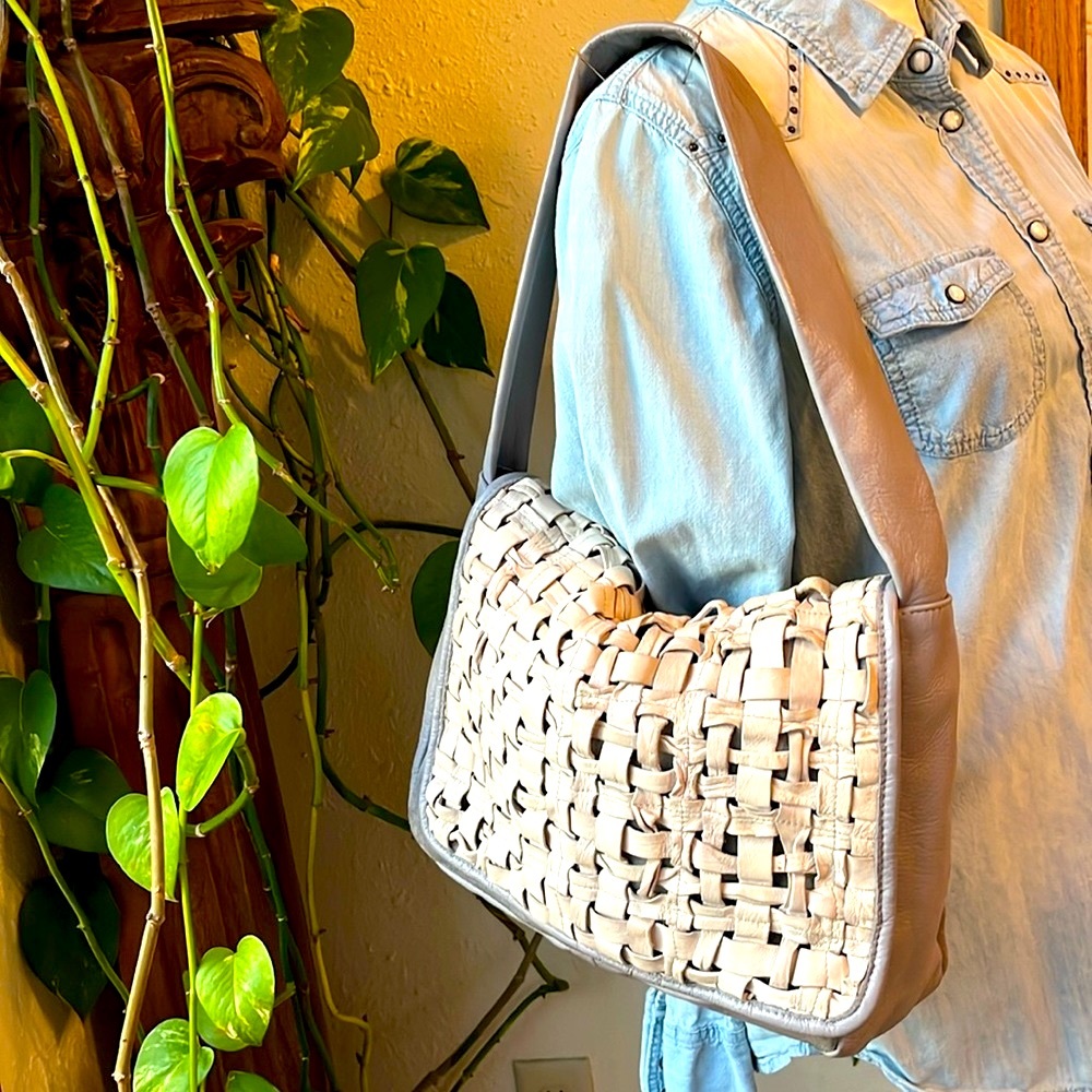 🤩LAURA DI MAGGIO - Leather Basket Weave & Suede Like New! ♥️